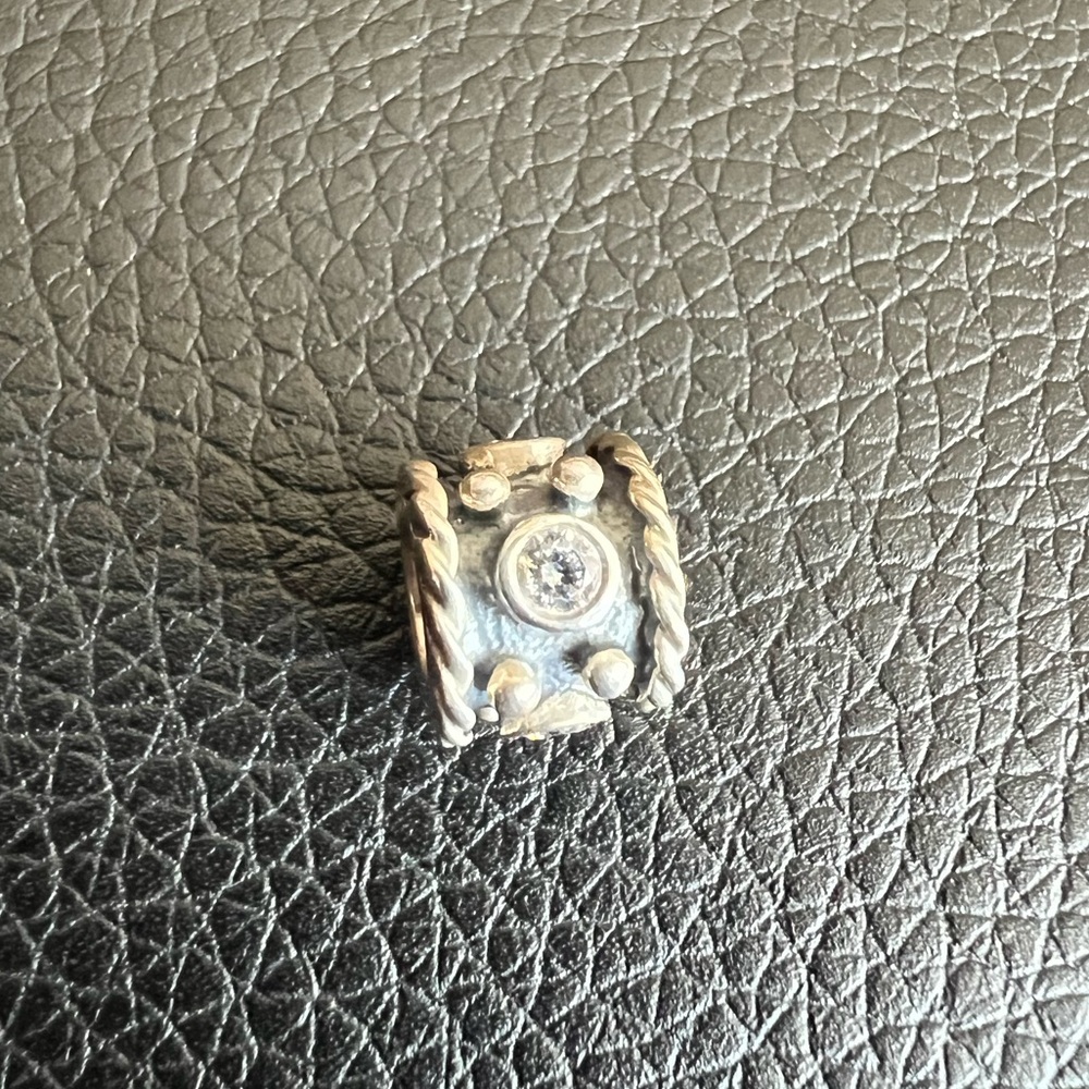 Pandora spacer with crystals